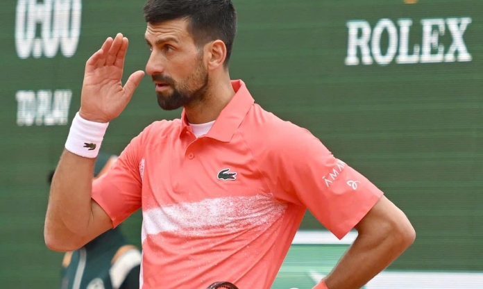Djokovic xin lỗi vì thất bại thảm hại